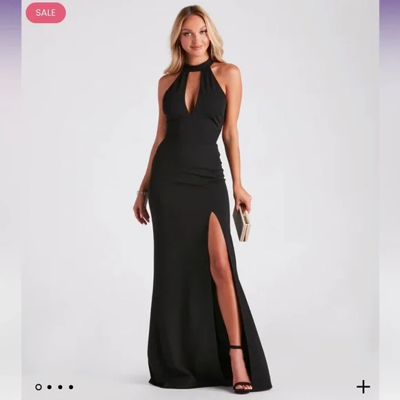 Windsor | Dresses | Windsor Lindsay Formal Crepe Halter Dress | Poshmark